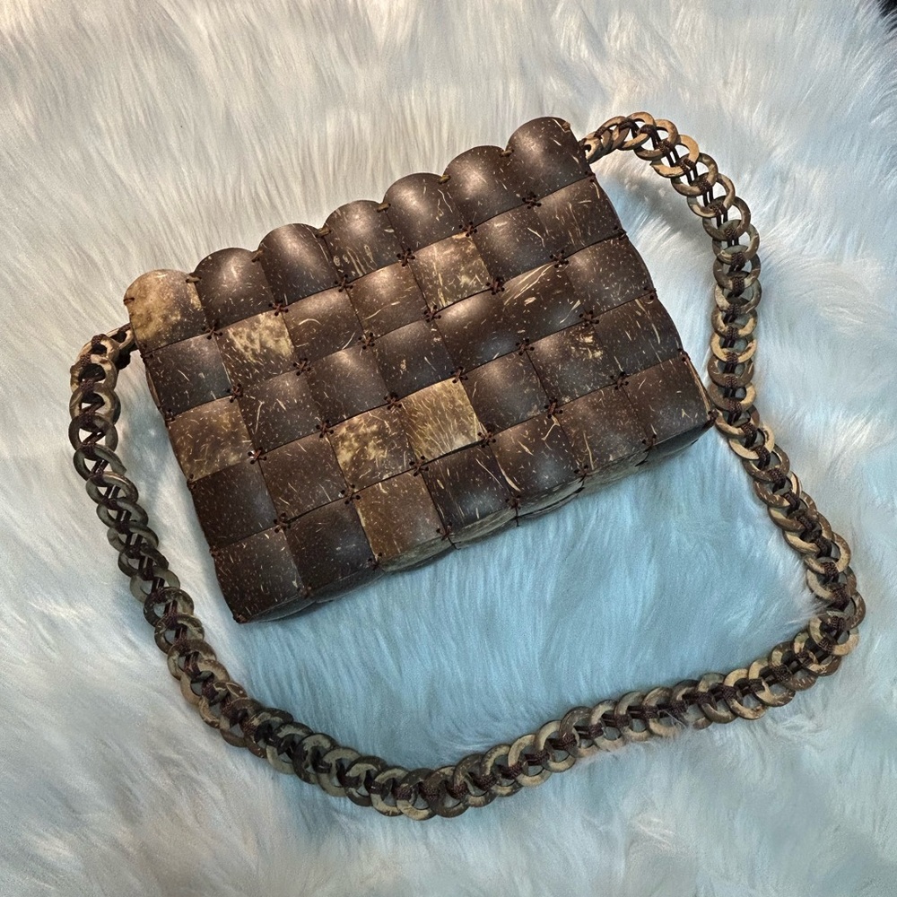 VINTAGE 1970’s Brown Coconut Shell Crossbody Retro Tiki Beach Purse